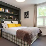 Veeve - Clapham Oasis